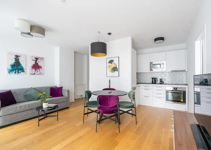 Avina Suites Favorite شقة