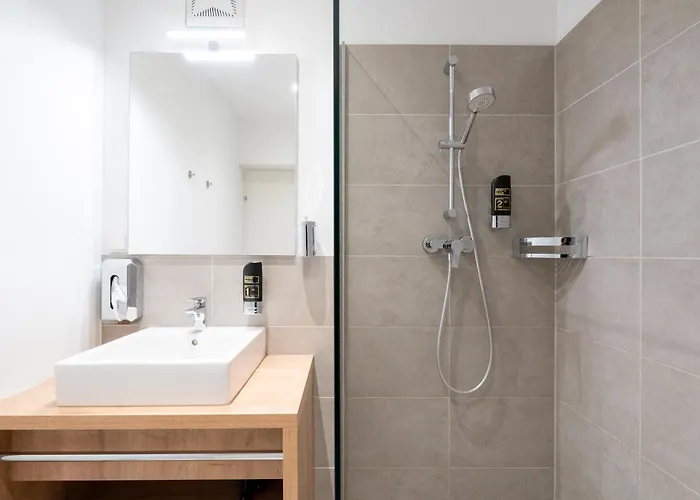 Avina Suites Favorite فيينا