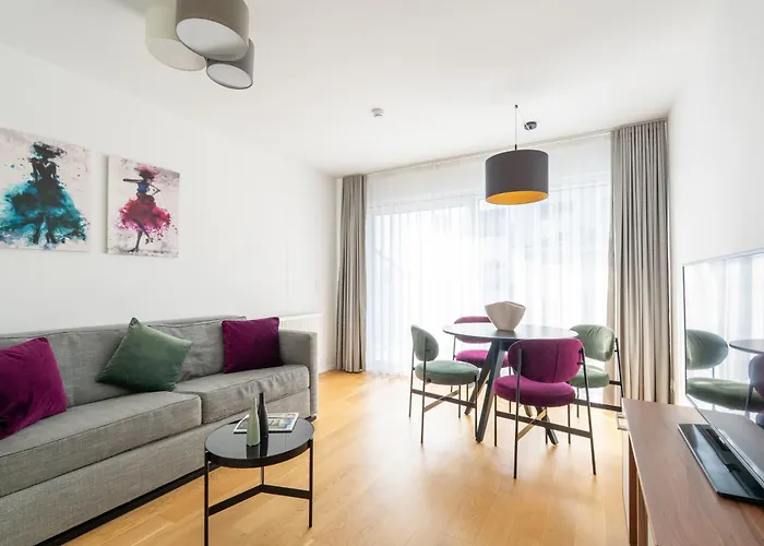 Avina Suites Favorite شقة *